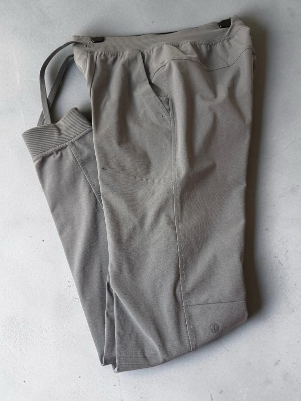 lululemon athletica Men's Gray Tech Jogger Pants